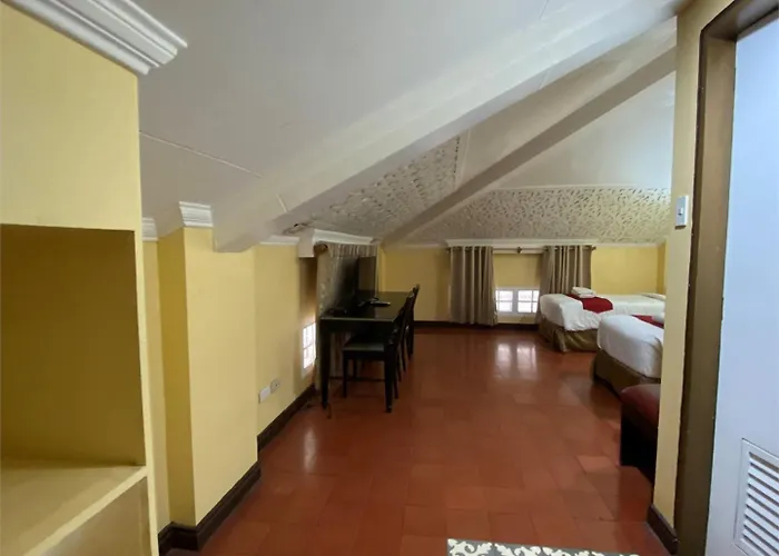 Hotel White Knight Intramuros