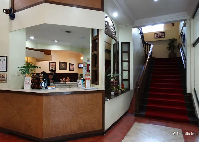 White Knight Intramuros Hotel 2*