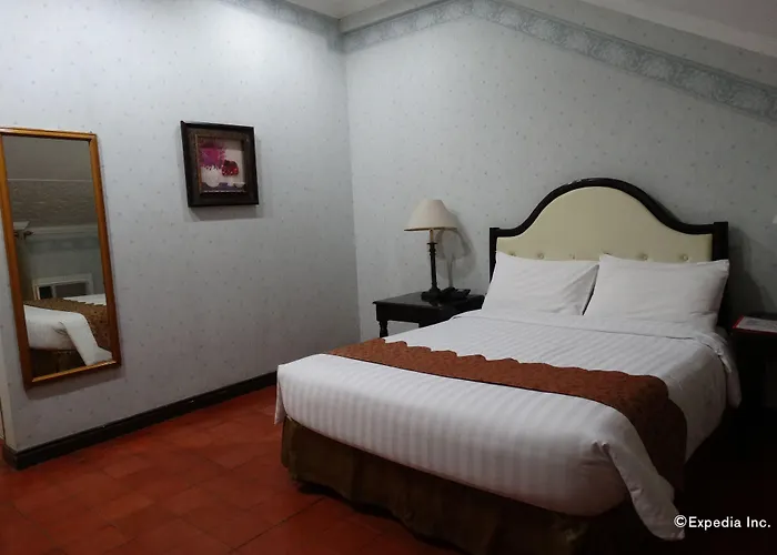 Hotel White Knight Intramuros 2*