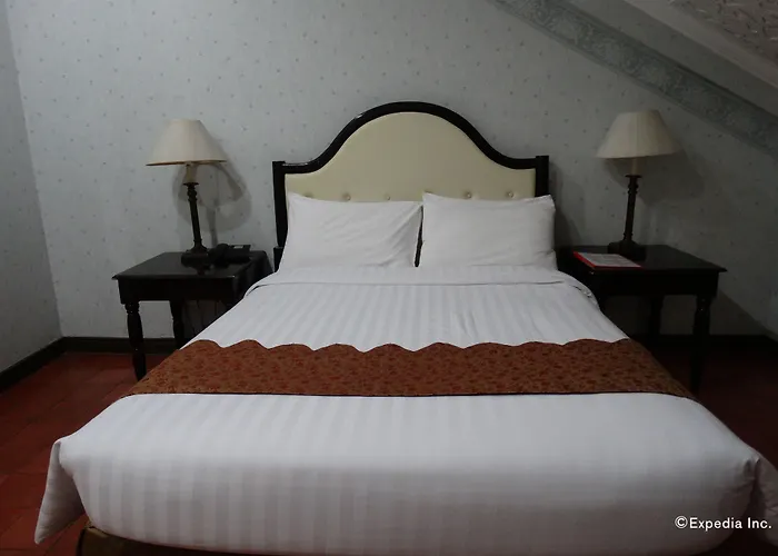 Hotel White Knight Intramuros