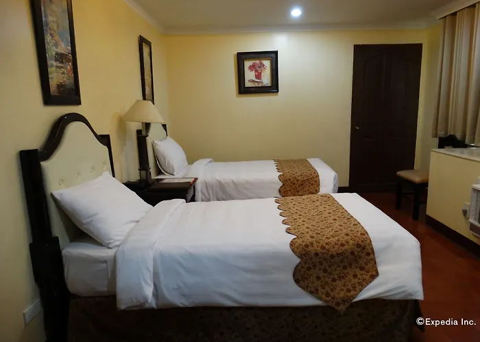 White Knight Intramuros Hotel 2*