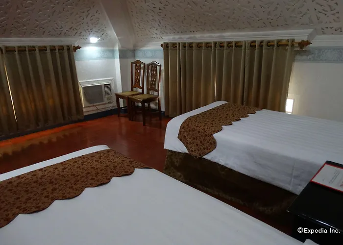 Hotel White Knight Intramuros 2*