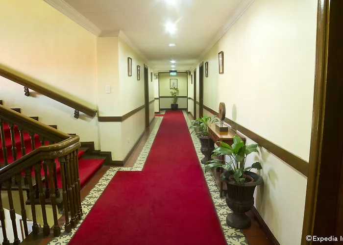 White Knight Intramuros Hotel
