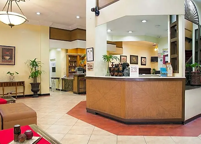 Hotel White Knight Intramuros 2*