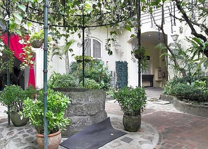 Hotel White Knight Intramuros