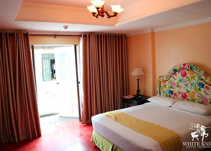 Hotel White Knight Intramuros 2*